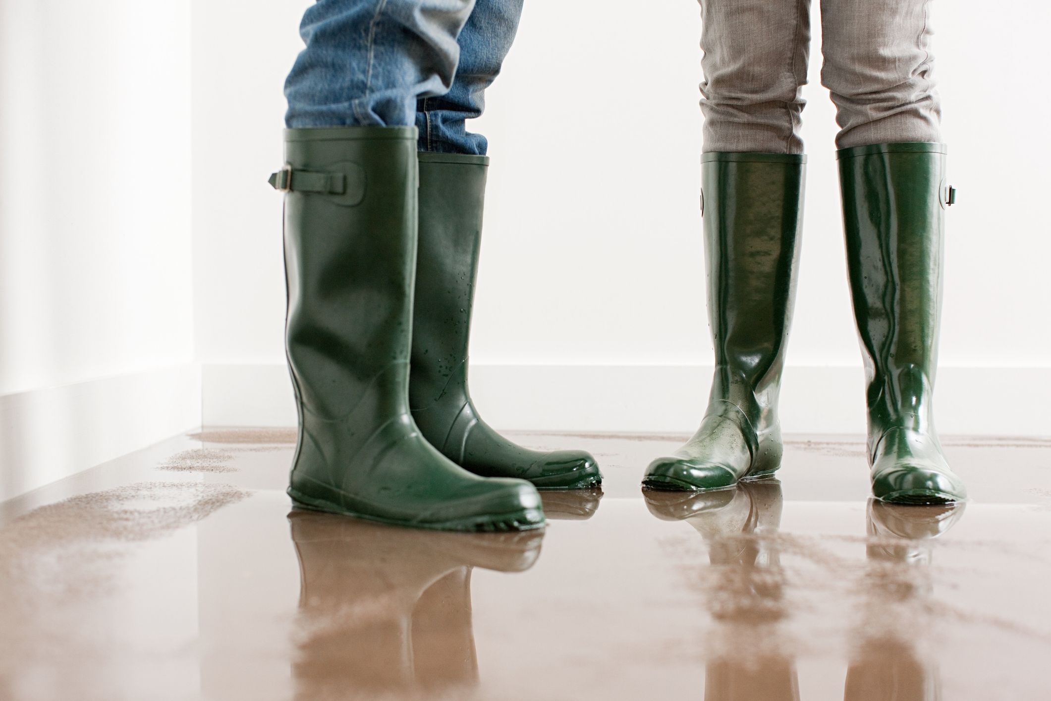 flooded basement cleanup
